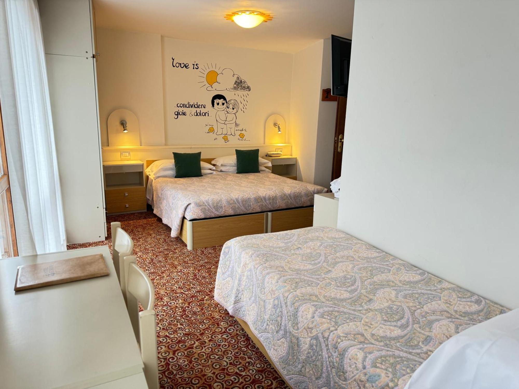 Hotel Europa San Martino Di Castrozza Quarto foto