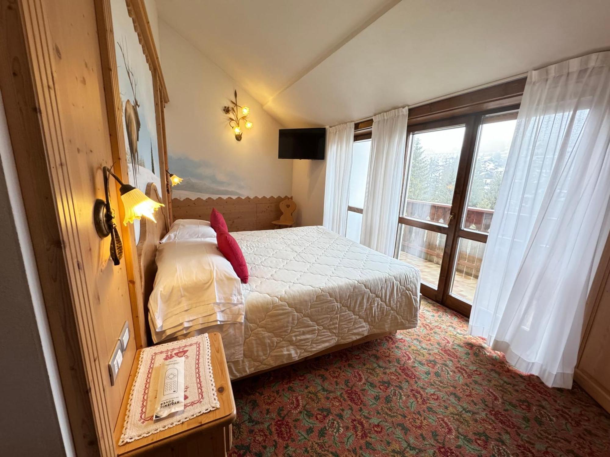 Hotel Europa San Martino Di Castrozza Quarto foto